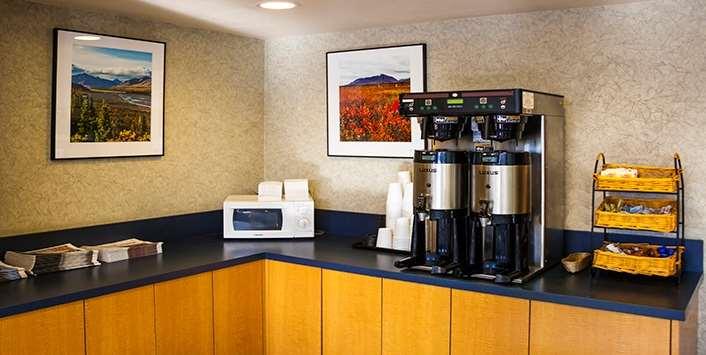Guesthouse Inn & Suites Anchorage Inn Экстерьер фото